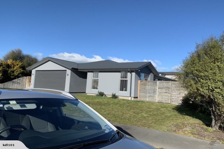 Photo of property in 4 Puhara Avenue, Parklands, Christchurch, 8083