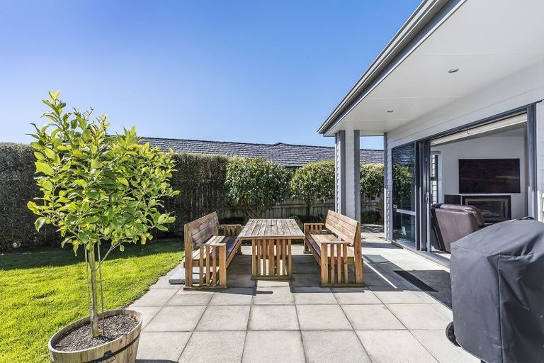 Photo of property in 50 Resolution Drive, Whitby, Porirua, 5024