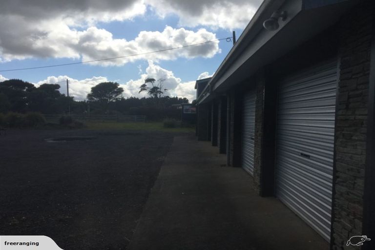 Photo of property in 1283 State Highway 16, Waimauku, 0883