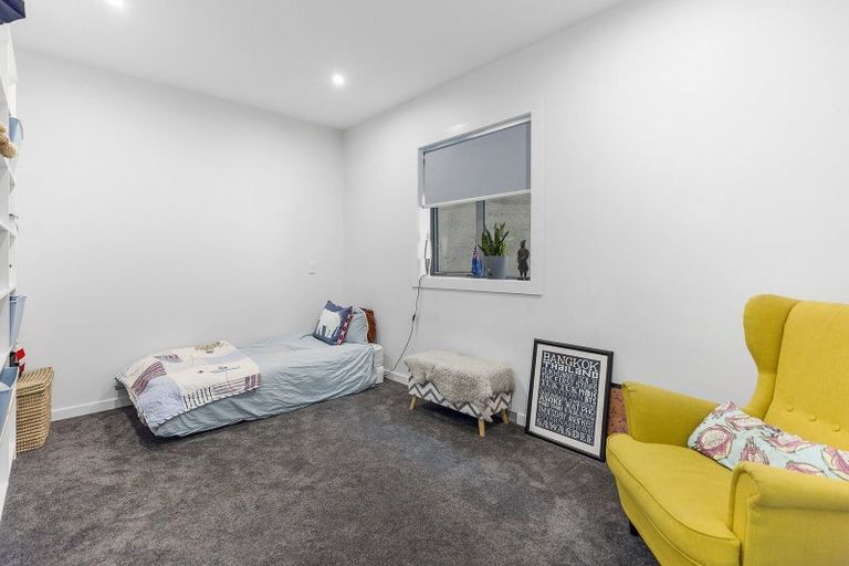 Photo of property in 216c Sutherland Road, Lyall Bay, Wellington, 6022