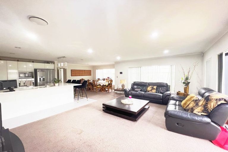 Photo of property in 4 Aster Place, Flat Bush, Auckland, 2019