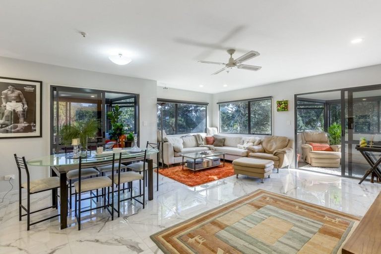 Photo of property in 15e Puriri Avenue, Orewa, 0931