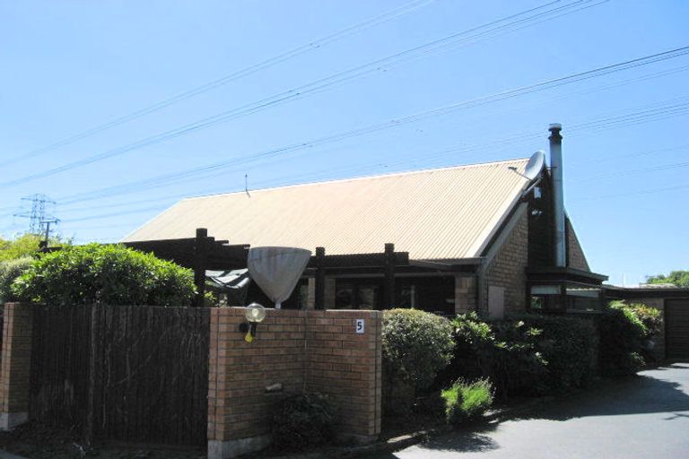 Photo of property in 5 Yarrum Lane, Avonhead, Christchurch, 8042