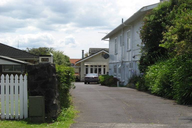 Photo of property in 1/10 Taylor Road, Mangere Bridge, Auckland, 2022