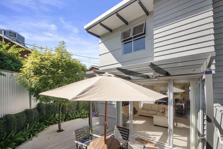 Photo of property in Habitat Apartments, 10/31 Byron Avenue, Takapuna, Auckland, 0622