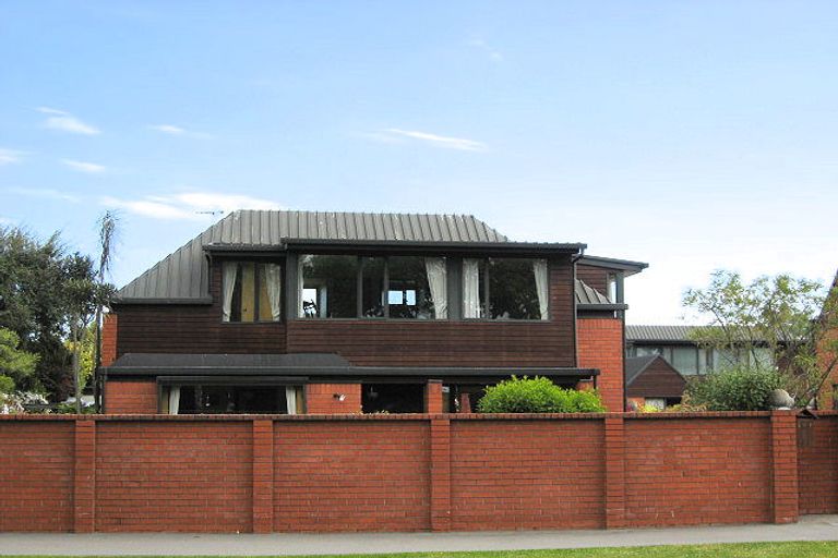 Photo of property in 267 Memorial Avenue, Burnside, Christchurch, 8053