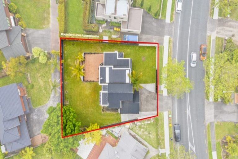Photo of property in 63 Marina View Drive, West Harbour, Auckland, 0618