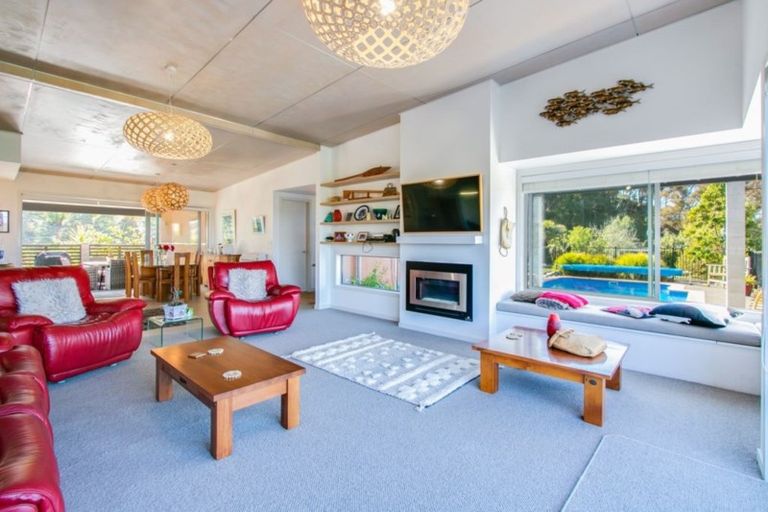 Photo of property in 21 Heipipi Drive, Eskdale, Napier, 4182