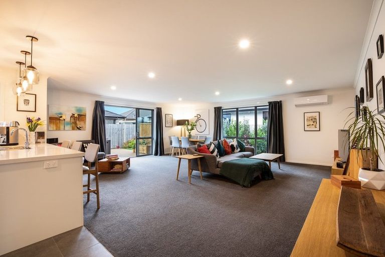 Photo of property in 2 Dyer Lane, Cambridge, 3434