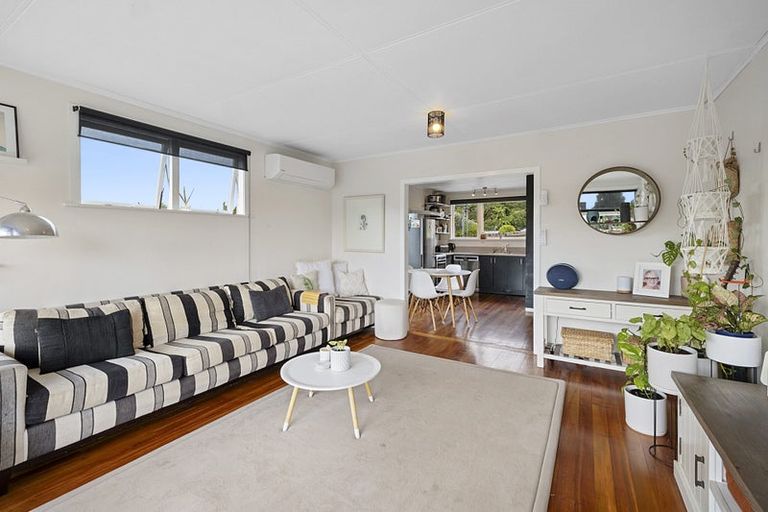 Photo of property in 3 Granby Place, Westown, New Plymouth, 4310
