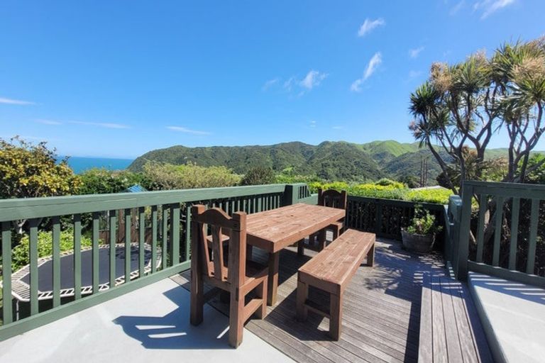 Photo of property in 55 Gordon Road, Plimmerton, Porirua, 5026