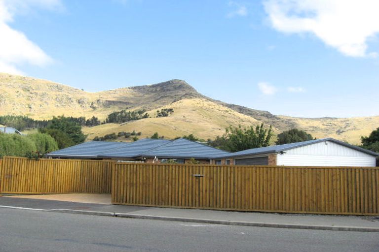 Photo of property in 11 Martindales Road, Heathcote Valley, Christchurch, 8022