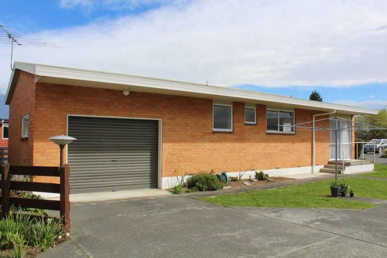 Photo of property in 9a Calder Place, Winton, 9720