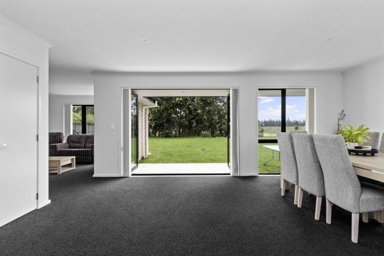 Photo of property in 51 Edgeview Crescent, Fitzroy, Hamilton, 3206