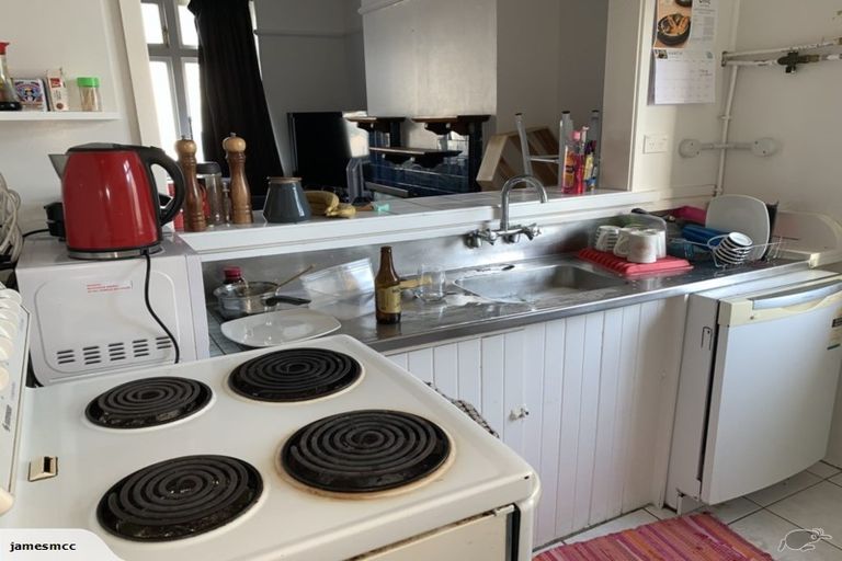 Photo of property in 3/60 Brougham Street, Mount Victoria, Wellington, 6011