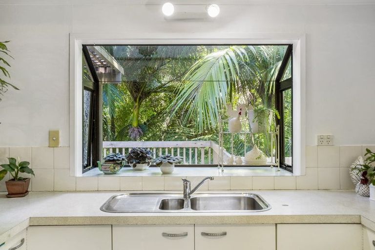 Photo of property in 2/128 Manuka Road, Bayview, Auckland, 0629