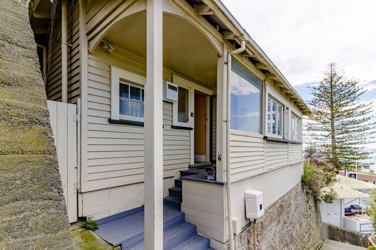 Photo of property in 6 Seaview Terrace, Bluff Hill, Napier, 4110
