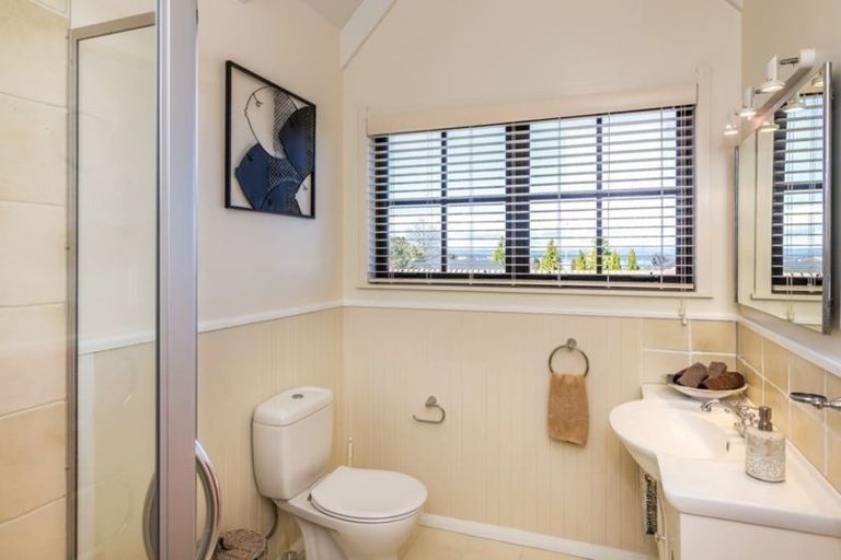 Photo of property in 735 Acacia Bay Road, Acacia Bay, Taupo, 3330