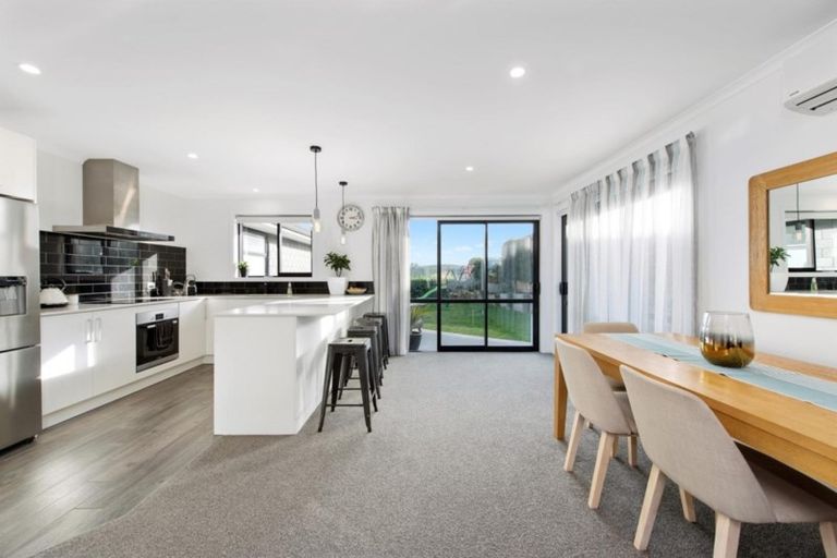 Photo of property in 205 Ballintoy Park Drive, Welcome Bay, Tauranga, 3175