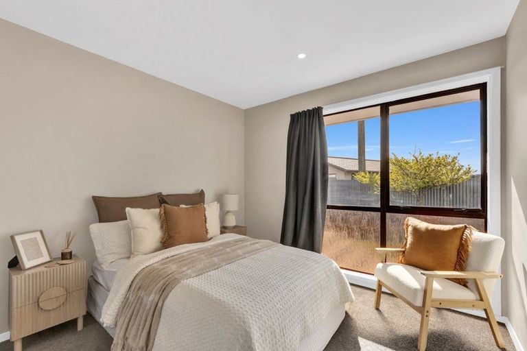 Photo of property in 12 Esk Place, Aranui, Christchurch, 8061