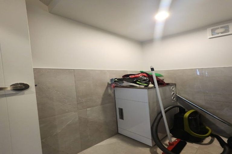 Photo of property in 1/15 Old Wairoa Road, Papakura, 2110