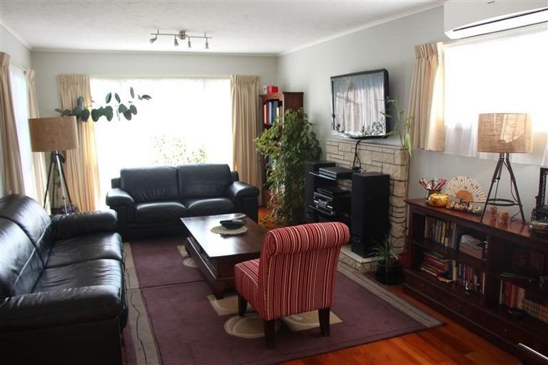 Photo of property in 4 Stamford Grove, Avalon, Lower Hutt, 5011