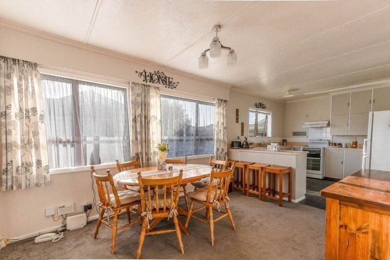 Photo of property in 38 Konini Street, Tawhero, Whanganui, 4501