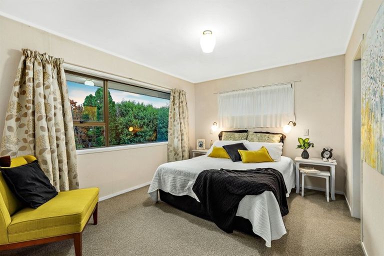 Photo of property in 2/18 Rangitoto Terrace, Milford, Auckland, 0620
