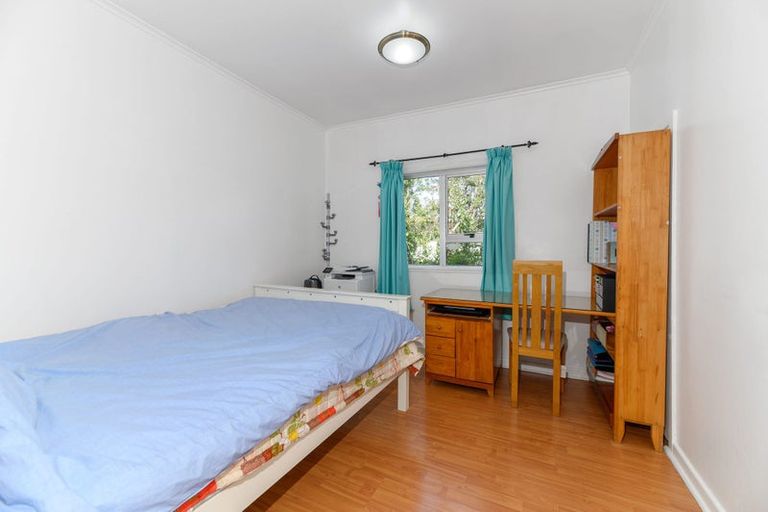Photo of property in 1/18 Northcote Road, Takapuna, Auckland, 0622