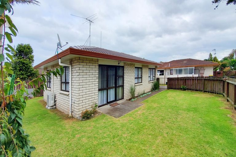 Photo of property in 1/3a Youngs Road, Papakura, 2110