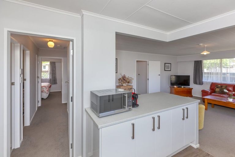 Photo of property in 25a Manawa Avenue, Raumati Beach, Paraparaumu, 5032