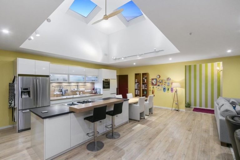 Photo of property in 55 Ruthven Road, Wainuiomata, Lower Hutt, 5014