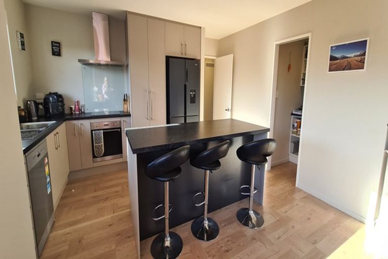 Photo of property in 2 Stratford (pvt) Way, Rangiora, 7400