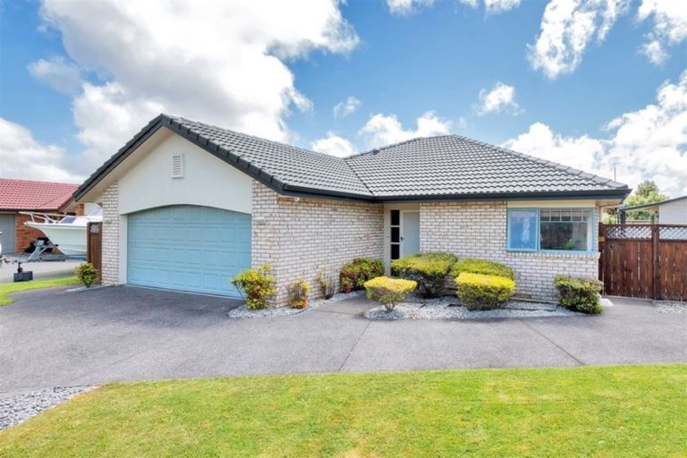 Photo of property in 11 Checkerberry Court, Henderson, Auckland, 0612