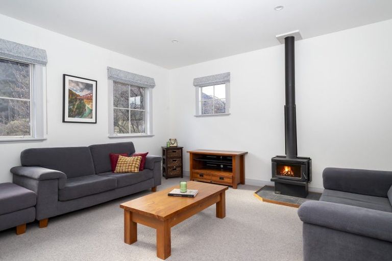 Photo of property in 107 Devon Street, Arrowtown, 9302