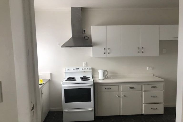 Photo of property in 162 Hutchinson Avenue, New Lynn, Auckland, 0600