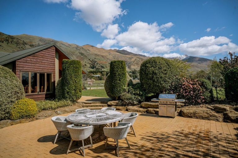 Photo of property in 36 Ruru Lane, Wanaka, 9382
