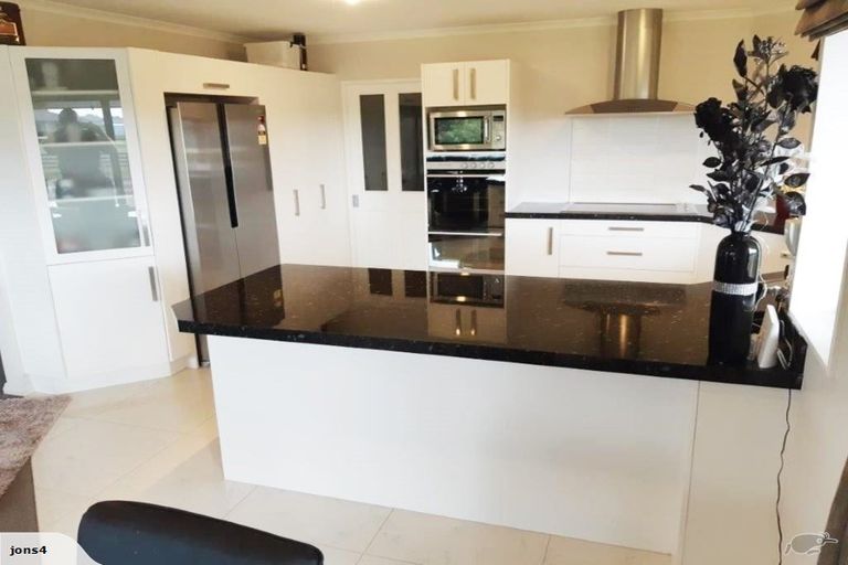 Photo of property in 124 Mt Taylor Drive, Feilding, 4775