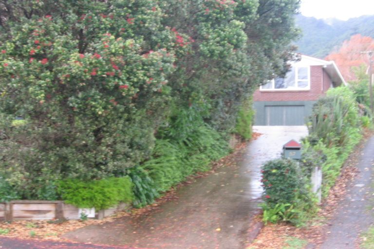 Photo of property in 57 Seddon Street, Waikanae, 5036