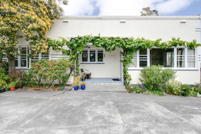 Photo of property in 55 Te Mata Road, Havelock North, 4130