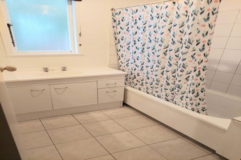 Photo of property in 32 Basley Road, Owhata, Rotorua, 3010