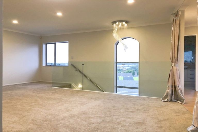 Photo of property in 306 Don Buck Road, Massey, Auckland, 0614