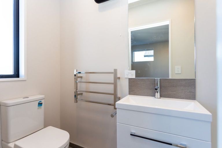 Photo of property in 2/42 Peverel Street, Riccarton, Christchurch, 8041