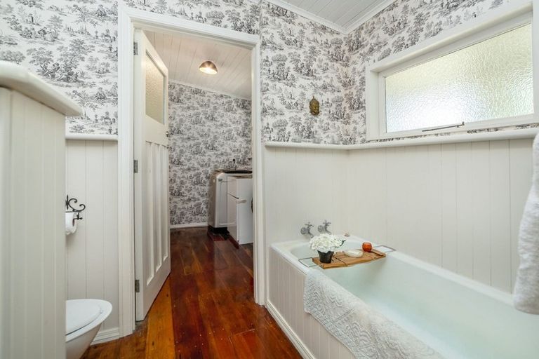 Photo of property in 977 Kakariki Road, Eketahuna, 4995