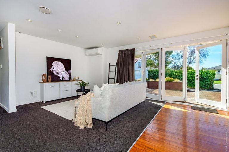 Photo of property in 11 Saint Ives Street, Harewood, Christchurch, 8051