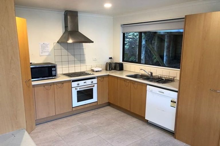 Photo of property in 9 The Avenue, Albany, Auckland, 0632
