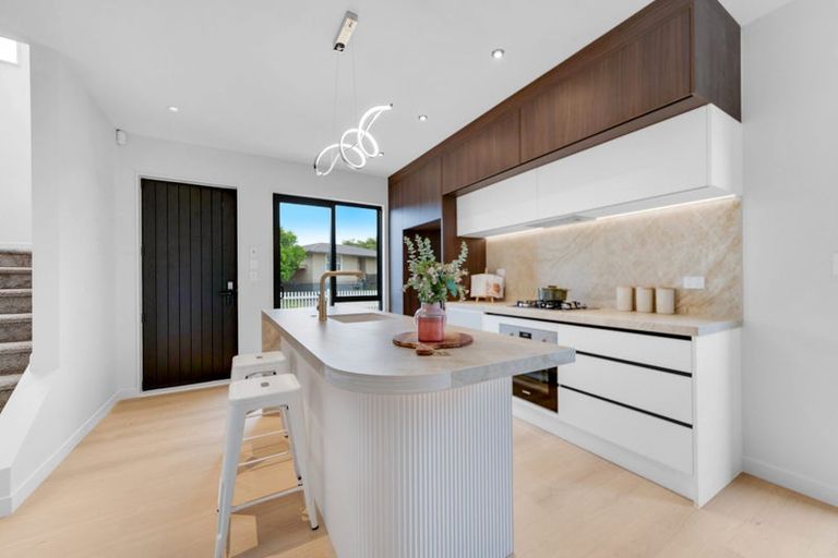 Photo of property in 4 Barrie Avenue, Papatoetoe, Auckland, 2025