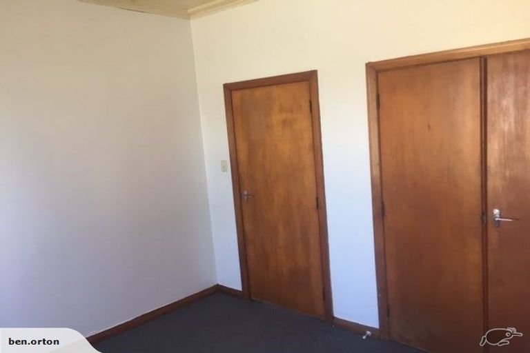 Photo of property in 2 Gaisford Terrace, Waipukurau, 4200