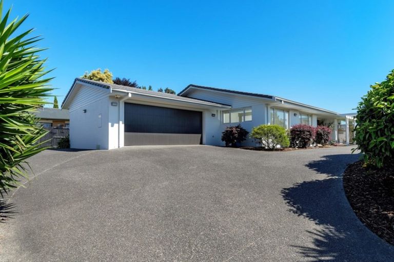 Photo of property in 37 Glenmonarch Place, Pyes Pa, Tauranga, 3112