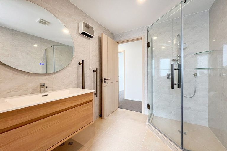 Photo of property in 16 Te Kaapia Road, Papakura, 2110